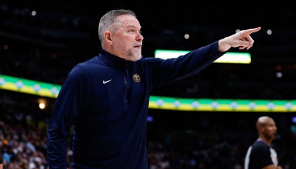 kaiyun登录入口-11次输3分以内！马龙：掘金关键时刻很挣扎 这不是我们习惯看到的